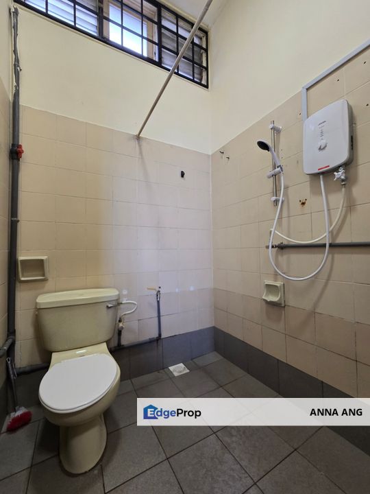 SS 26 PJ Room1 - Private Bath 231sf Queen + Air-con + Window , Selangor, Kelana Jaya