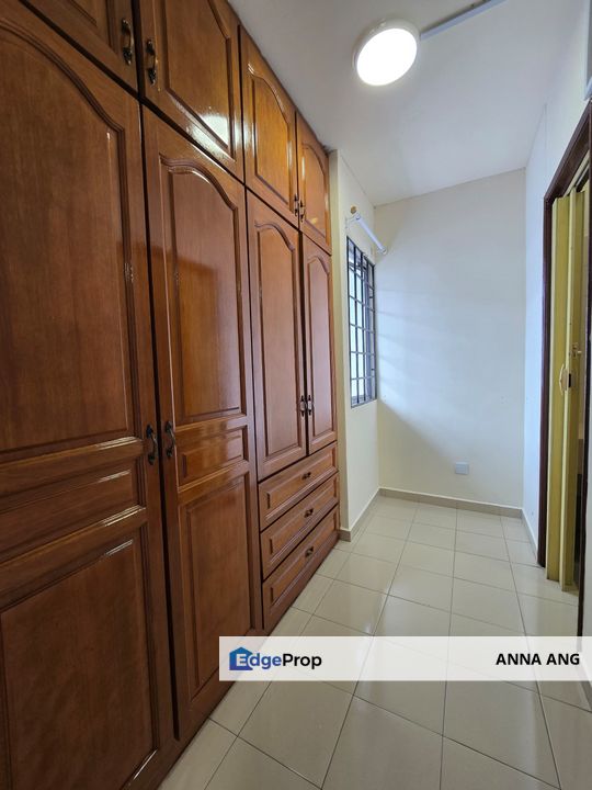 SS 26 PJ Room1 - Private Bath 231sf Queen + Air-con + Window , Selangor, Kelana Jaya