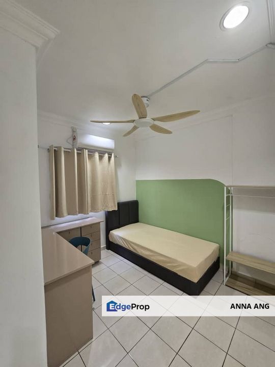PJS 7 Room 9 - Single + Air-con + Window , Selangor, Bandar Sunway