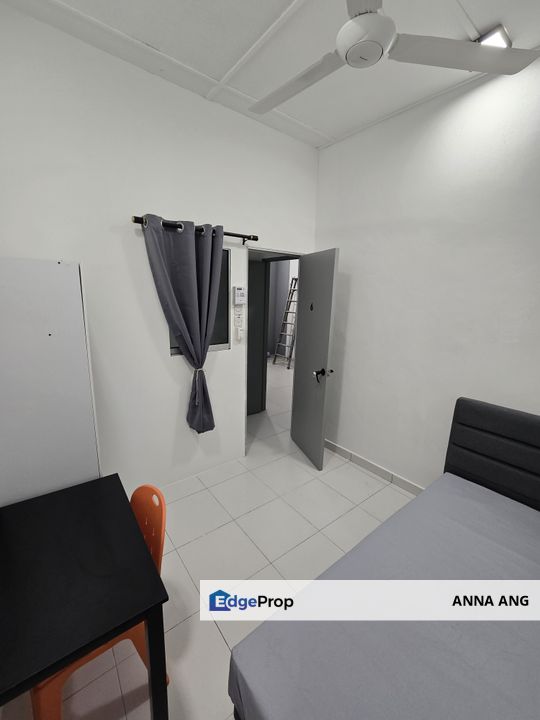 Seksyen 8 PJ Room 6 - Single + Air-cond + Indoor Window 77 sf, Selangor, Petaling Jaya
