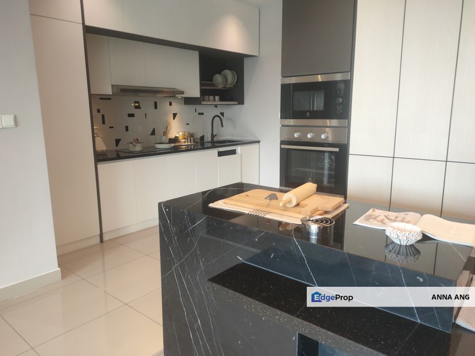 Puchong Lakeview Luxury Condo 1323sf 4R 3B, Selangor, Puchong