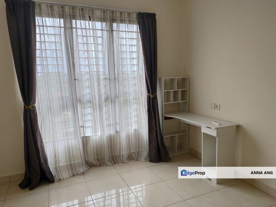 Casa Indah 1 Partially Furnished 3 Bedrooms , Selangor, Tropicana