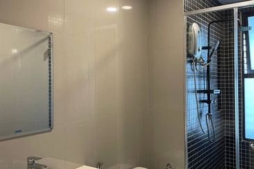 Renai Jelutong Residences