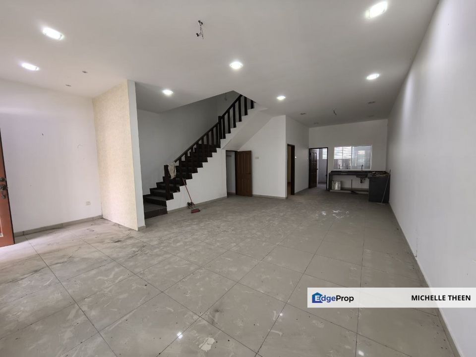 MENGLEMBU BESTARI NEW & NEVER OCCUPIED DOUBLE STOREY HOUSE , Perak, Menglembu