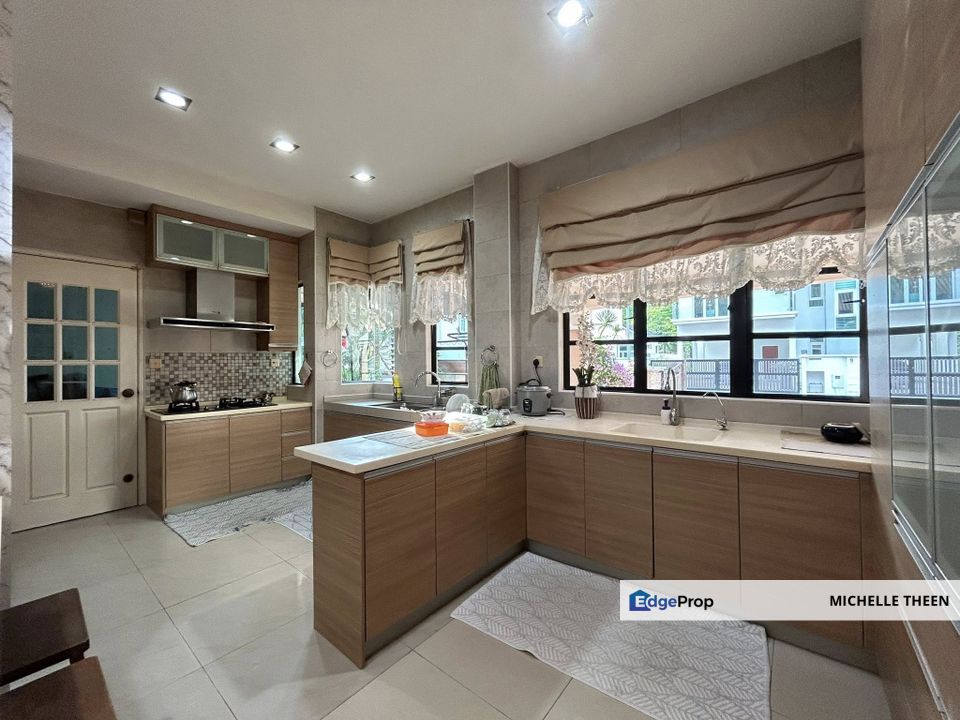IPOH SUNWAY CITY LAKESIDE VILLA DOUBLE STOREY LINK BUNGALOW , Perak, Sunway City