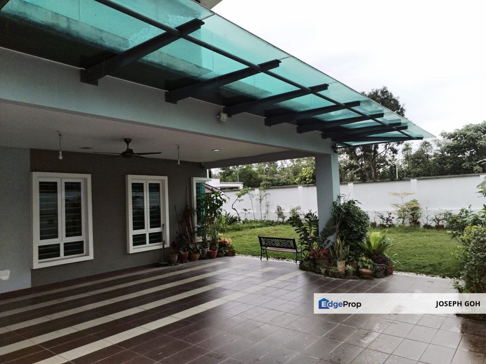 Nilai Spring Villa,Semi-Detached Unit Corner,Welcome buyer to view, Negeri Sembilan, Nilai