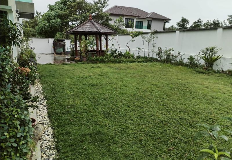 Nilai Spring Villas