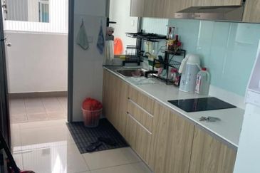 Meridin Bayvue Apartment