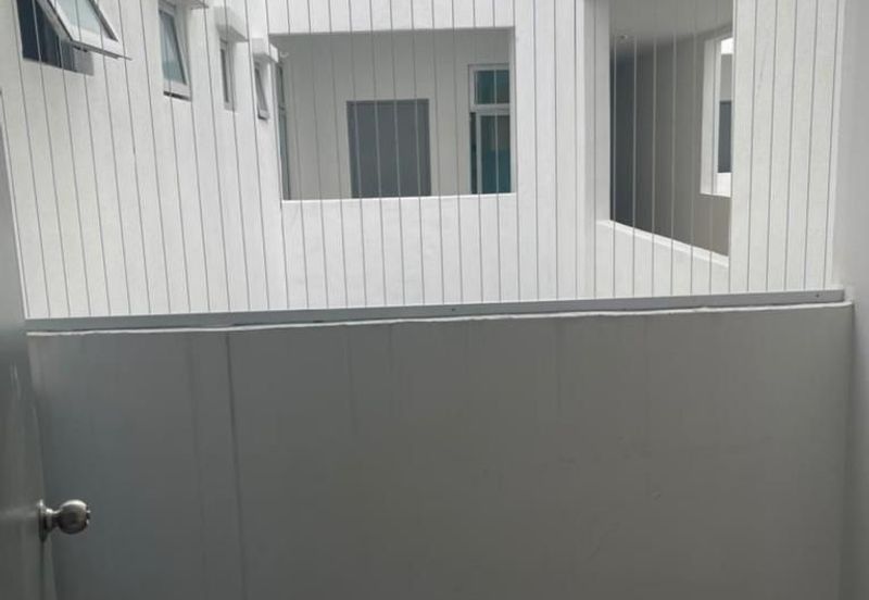 Meridin Bayvue Apartment