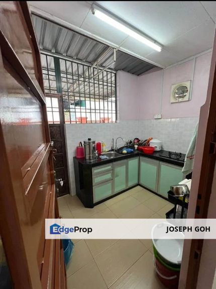 Bandar Putra terrace house Corner lot extra land 20sf Big area, Johor, Kulai