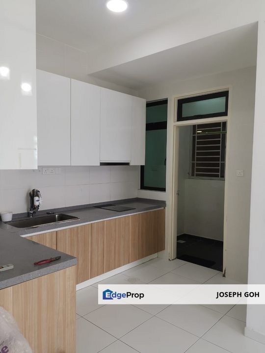 Sky Oasis Condominium at Setia Indah nearby Tebrau Aeon, IKEA,Toppen Shopping , Johor, Johor Bahru