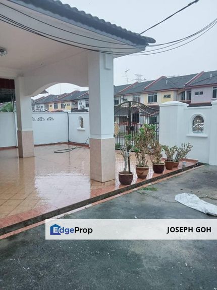 Taman Putri Kulai double storey Corner lot for sale Good condition , Johor, Kulai