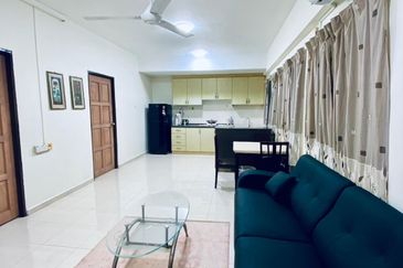 Bangunan Duta Impian (The Embassy Suites)