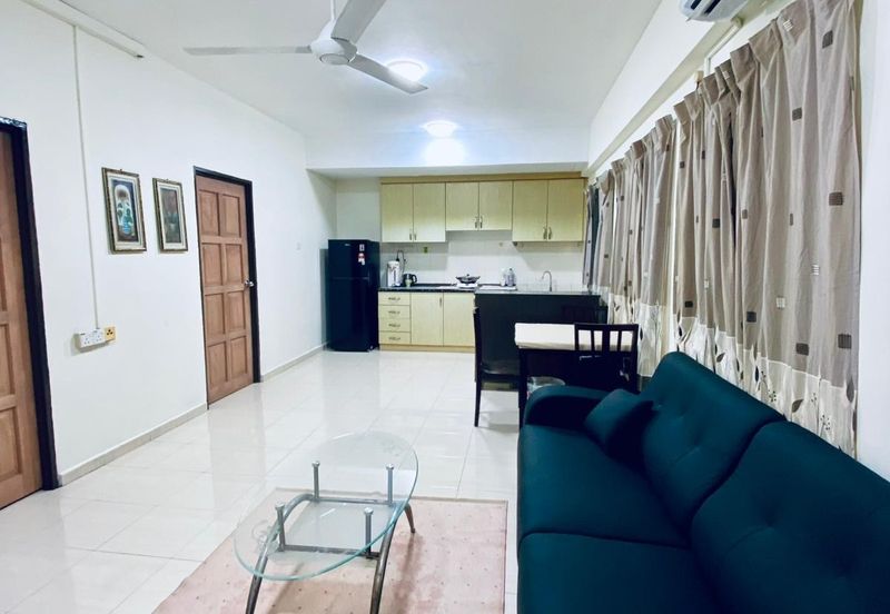 Bangunan Duta Impian (The Embassy Suites)