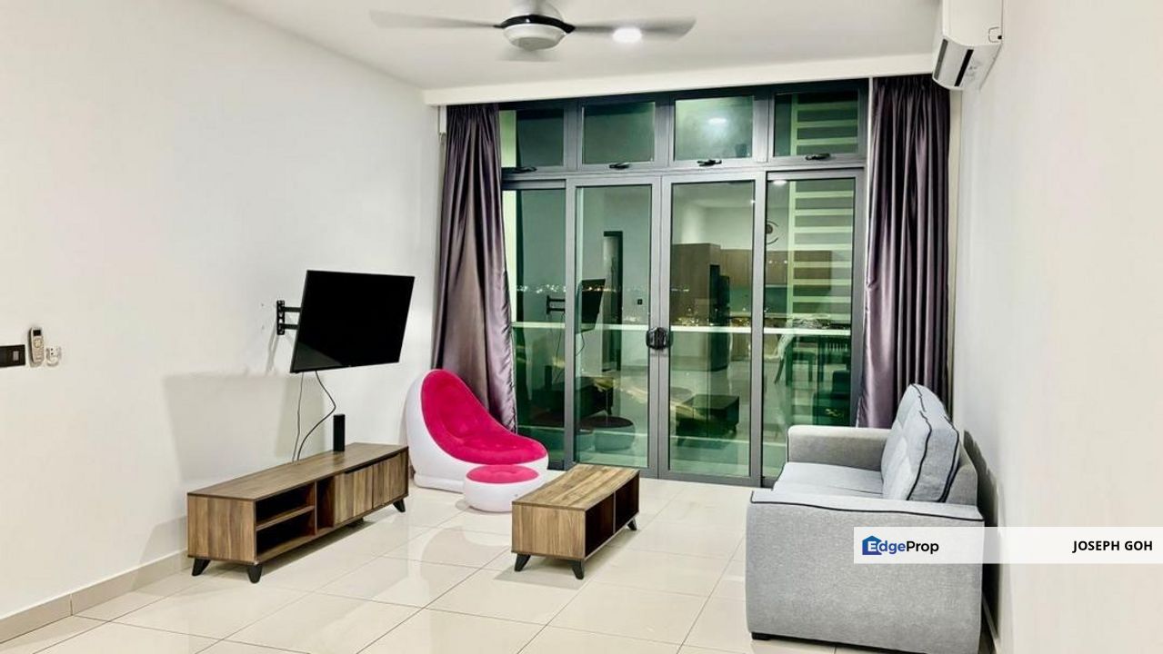 Green haven condominium kota puteri ,3 rooms with fully furnished facing s’pore, Johor, Masai