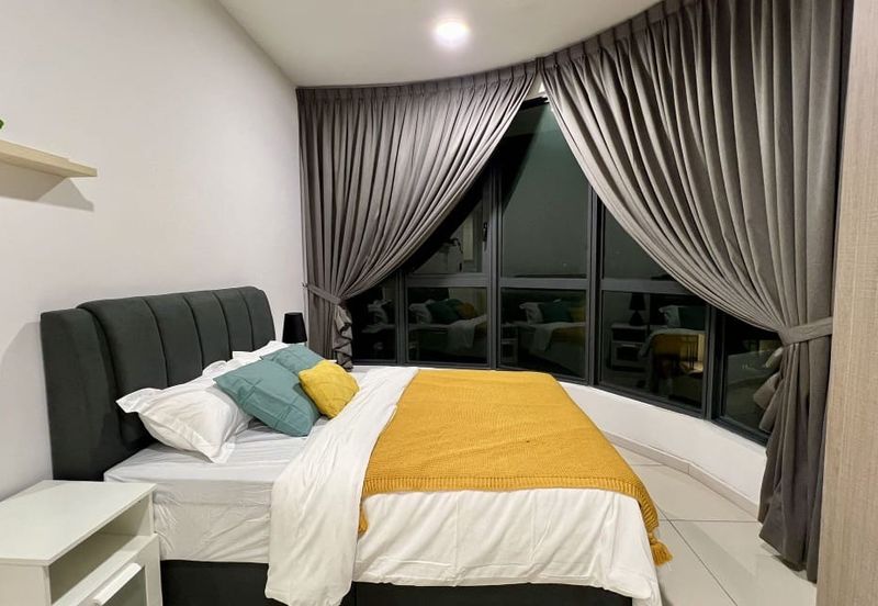 The M @ Medini Macrolink