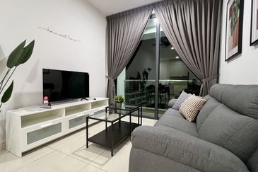 The M @ Medini Macrolink