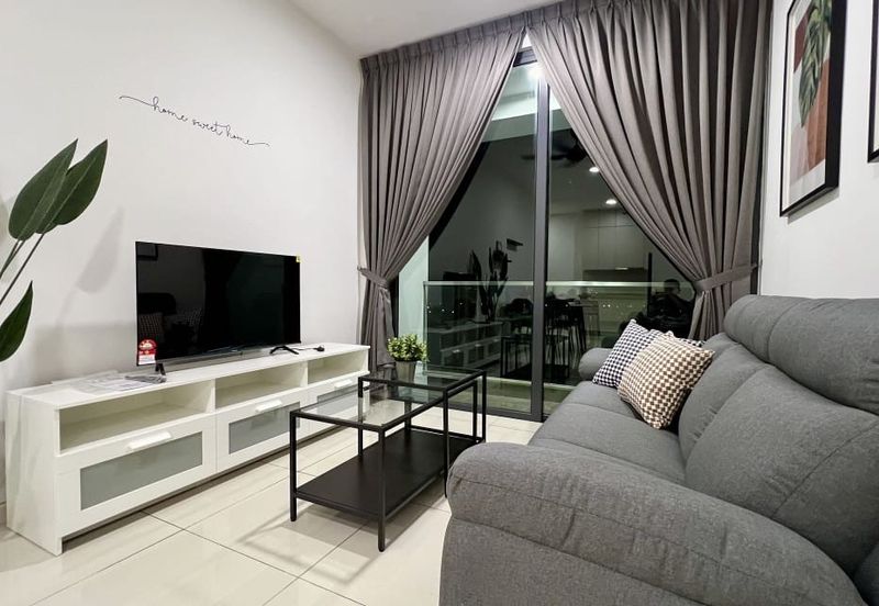 The M @ Medini Macrolink