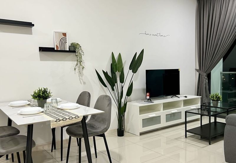 The M @ Medini Macrolink