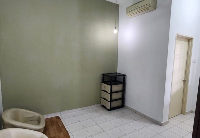 Jalan Jaya Putra 2/35