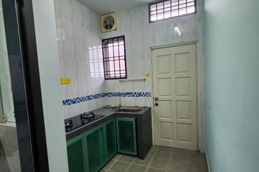 Jalan Jaya Putra 2/35