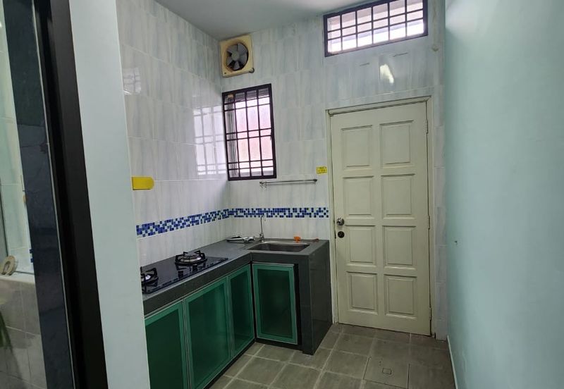 Jalan Jaya Putra 2/35