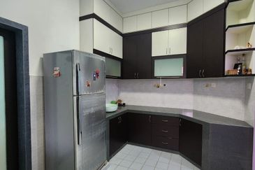 Jalan Jaya Putra 2/35