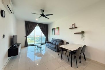 The M @ Medini Macrolink