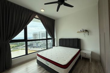 The M @ Medini Macrolink