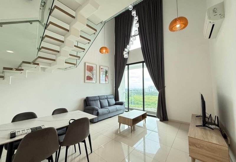 The M @ Medini Macrolink