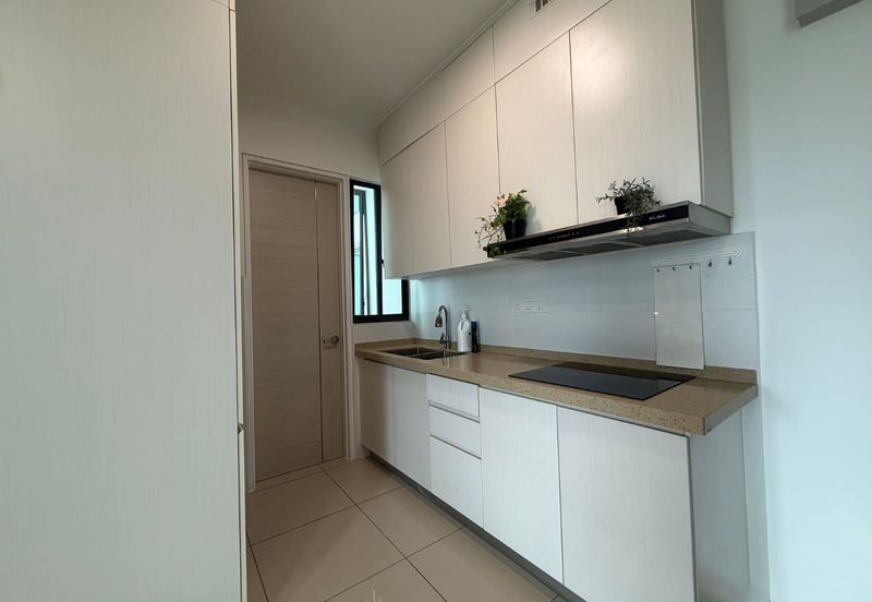 The M @ Medini Macrolink