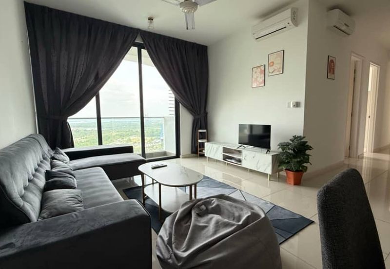 The M @ Medini Macrolink