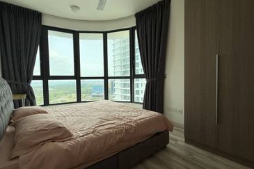 The M @ Medini Macrolink