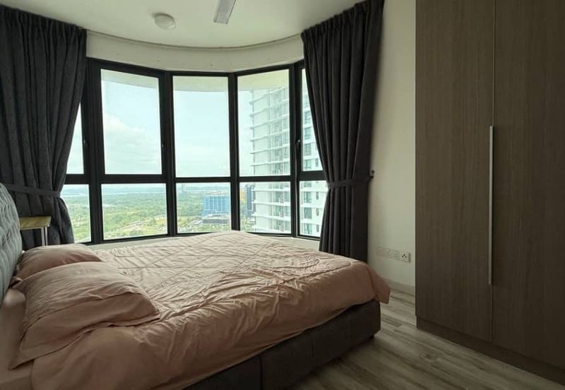 The M @ Medini Macrolink