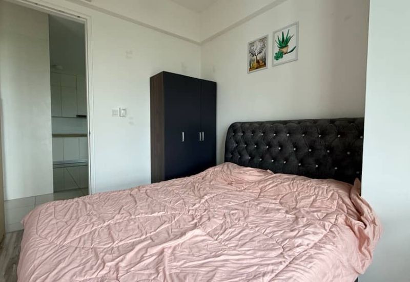 The M @ Medini Macrolink