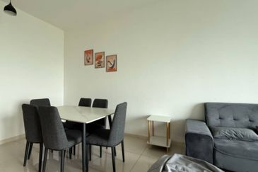 The M @ Medini Macrolink