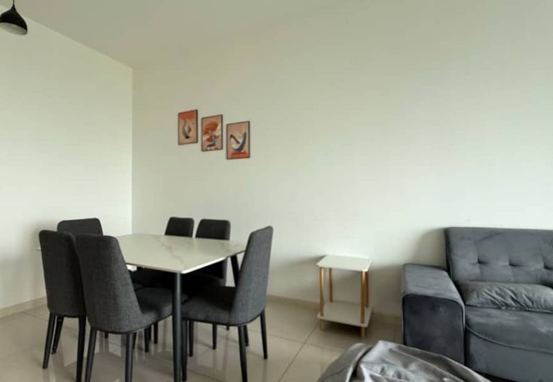 The M @ Medini Macrolink