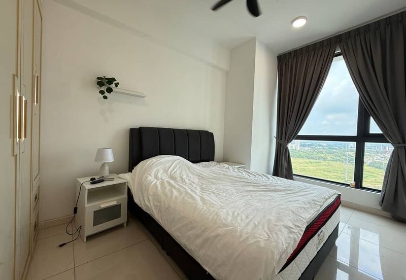 The M @ Medini Macrolink