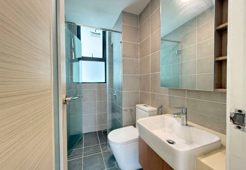 The M @ Medini Macrolink