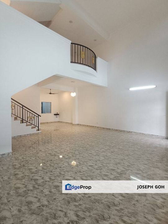 Taman Gunung Pulai, 3 Storey Terrace House For Rent, Johor, Kulai