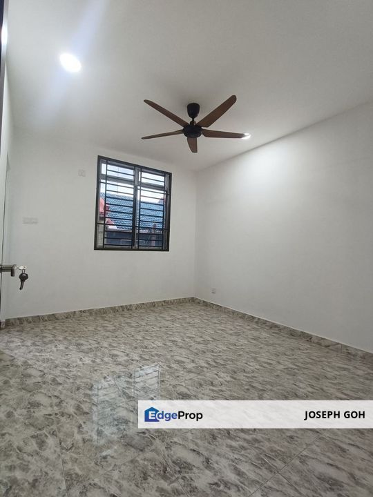 Taman Gunung Pulai, 3 Storey Terrace House For Rent, Johor, Kulai