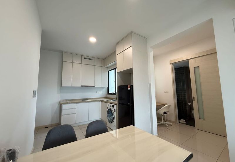 The M @ Medini Macrolink