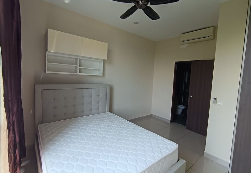 Dedaun Hijau (Greenfield Regency)