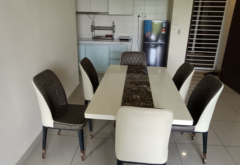 Dedaun Hijau (Greenfield Regency)