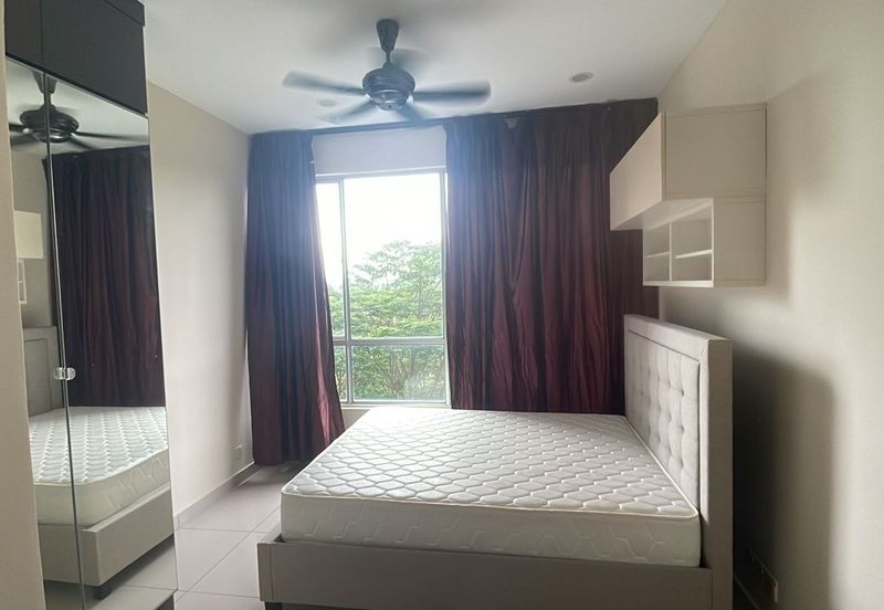 Dedaun Hijau (Greenfield Regency)