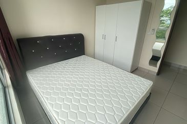 Dedaun Hijau (Greenfield Regency)