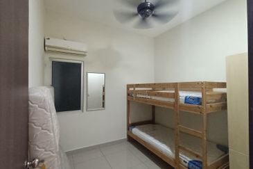 Dedaun Hijau (Greenfield Regency)