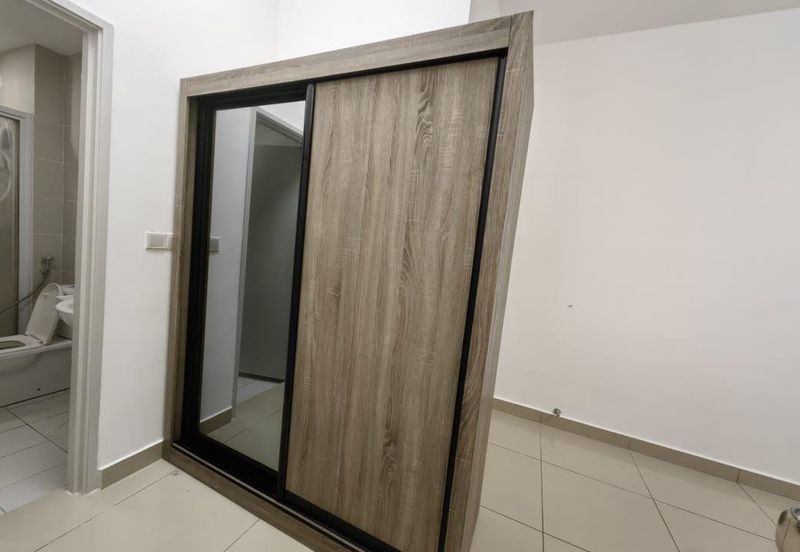 Meridin Bayvue Apartment