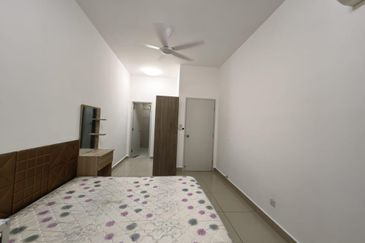 Meridin Bayvue Apartment