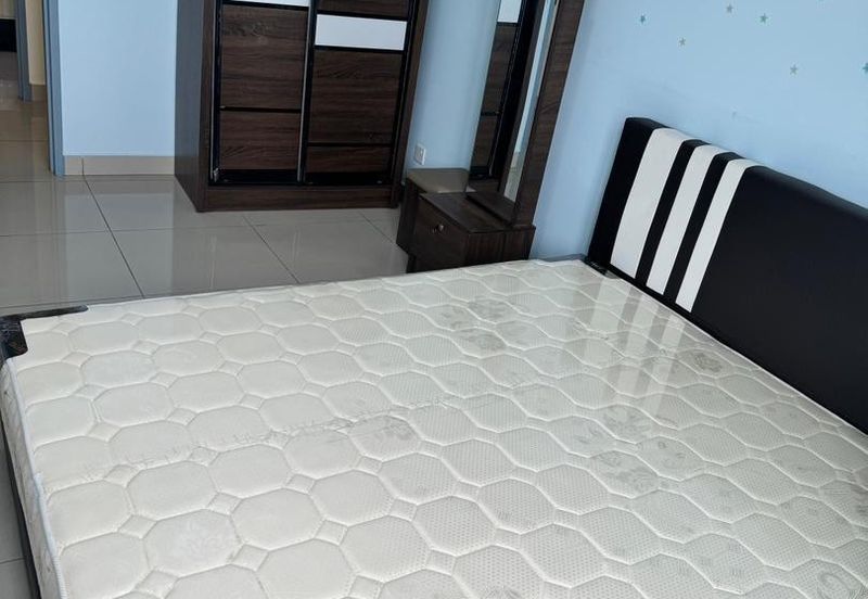 Meridin Bayvue Apartment